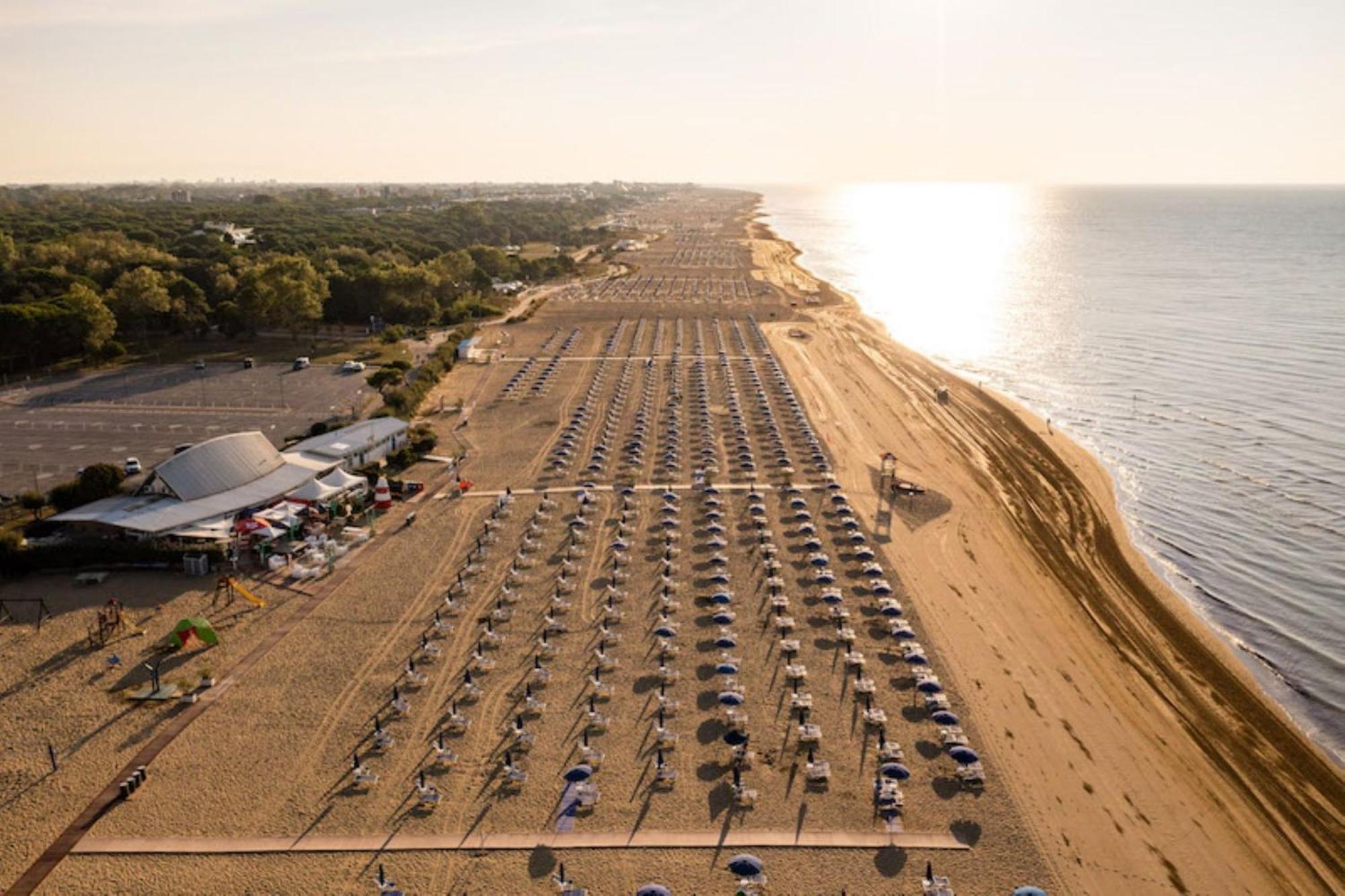 Cozy Escape In Bibione Close To The Sea Apartment Exterior photo