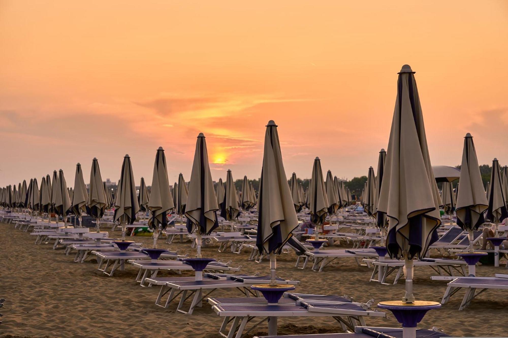 Cozy Escape In Bibione Close To The Sea Apartment Exterior photo